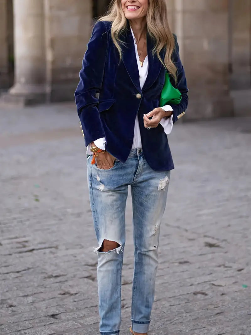 Isla | Sophisticated Velvet Blazer