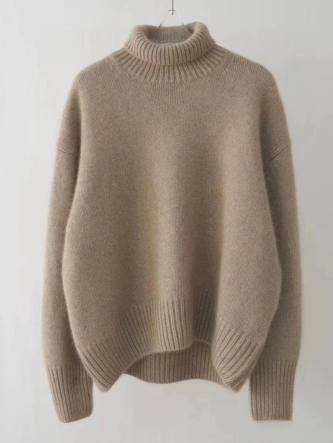 Larine | Cozy Turtleneck Knitwear