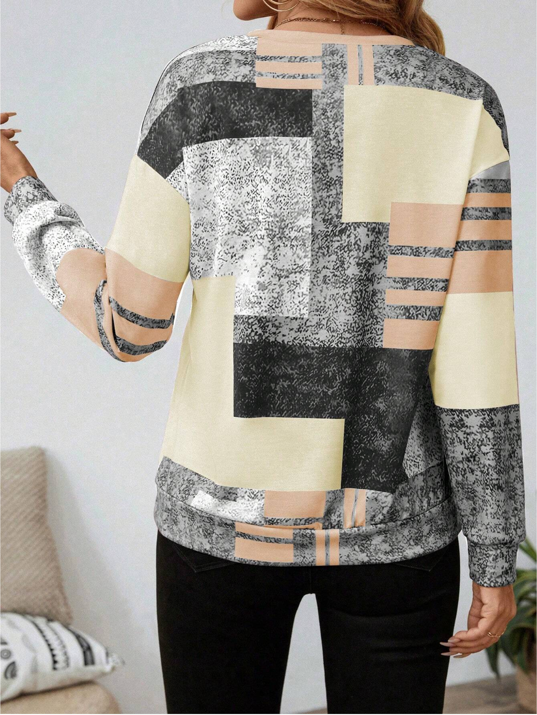 Novara | Timeless Retro Sweatshirt