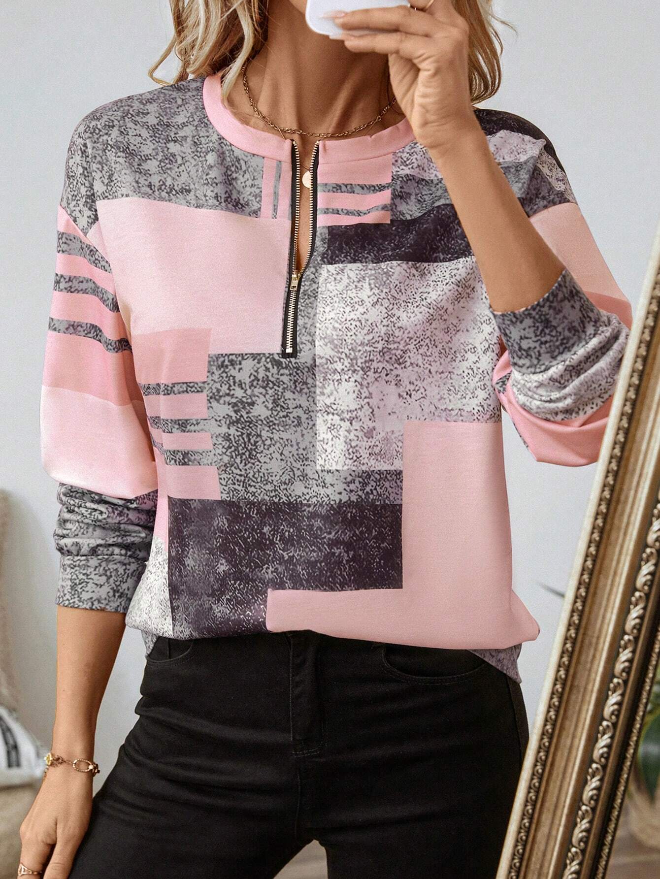 Novara | Timeless Retro Sweatshirt